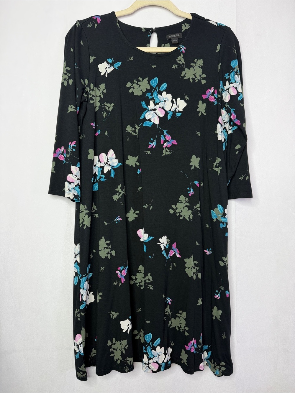 J. Jill Wearever Knit Black Floral Print Swing Dress 3/4 Sleeves Pleat-Back